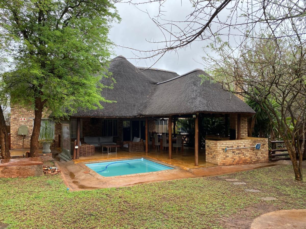 Genet House Holiday Home Marloth Park Luaran gambar