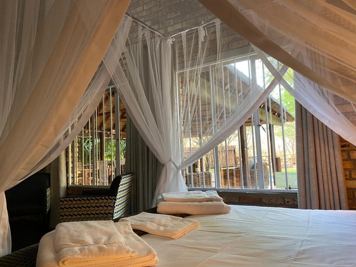 Genet House Holiday Home Marloth Park Luaran gambar